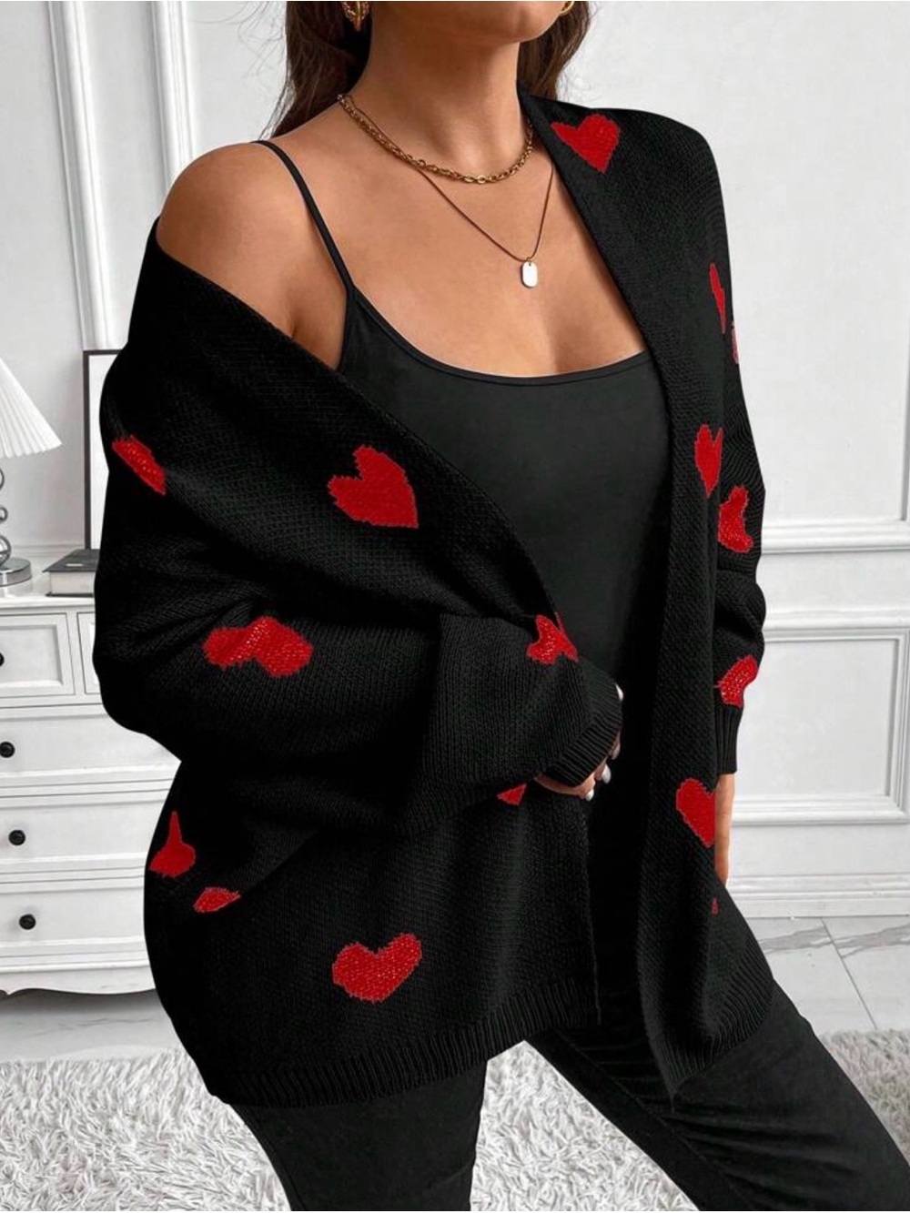 SHEINCurve Black Open-Front Cardigan with Red Heart Motif - Picture 4 of 7